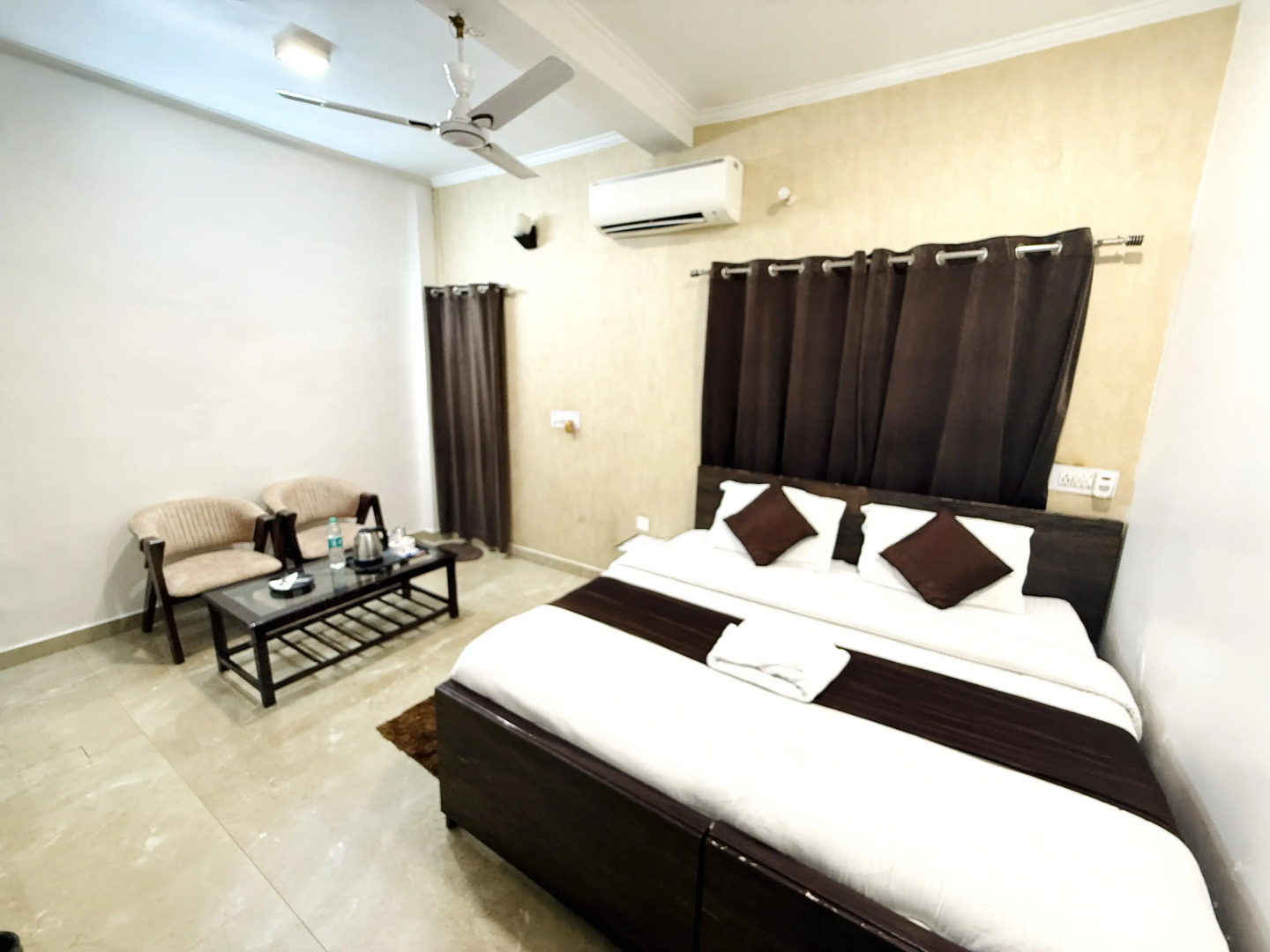 Отель Krishna Residency - A Boutique Hotel
