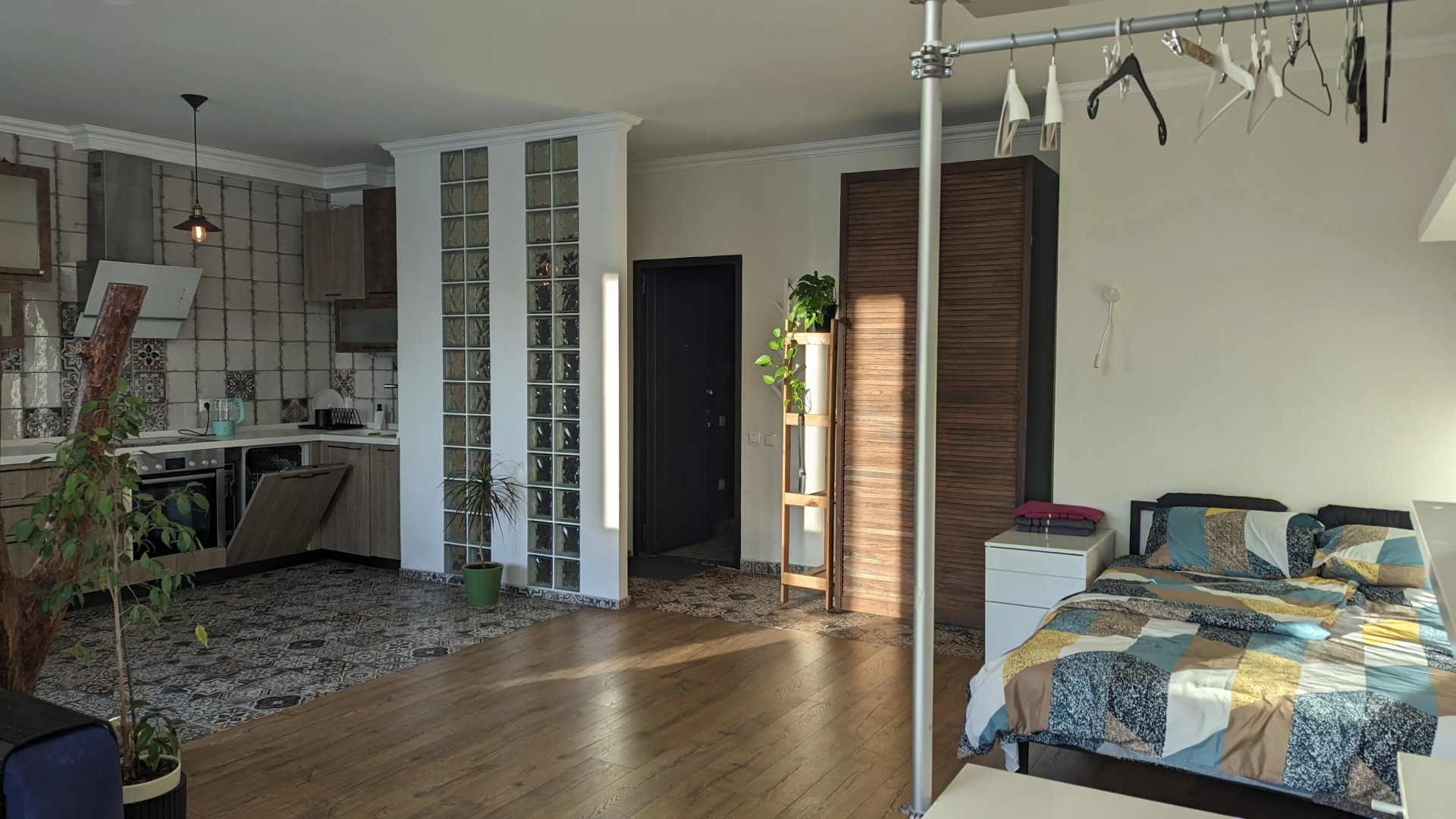 Апартаменты Студия с камином, деревом и видом на реку