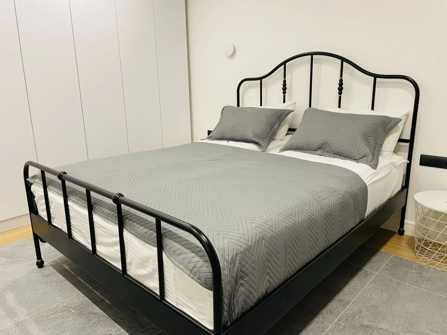 Апартаменты Apartburo Делюкс  в бельэтаже у моря