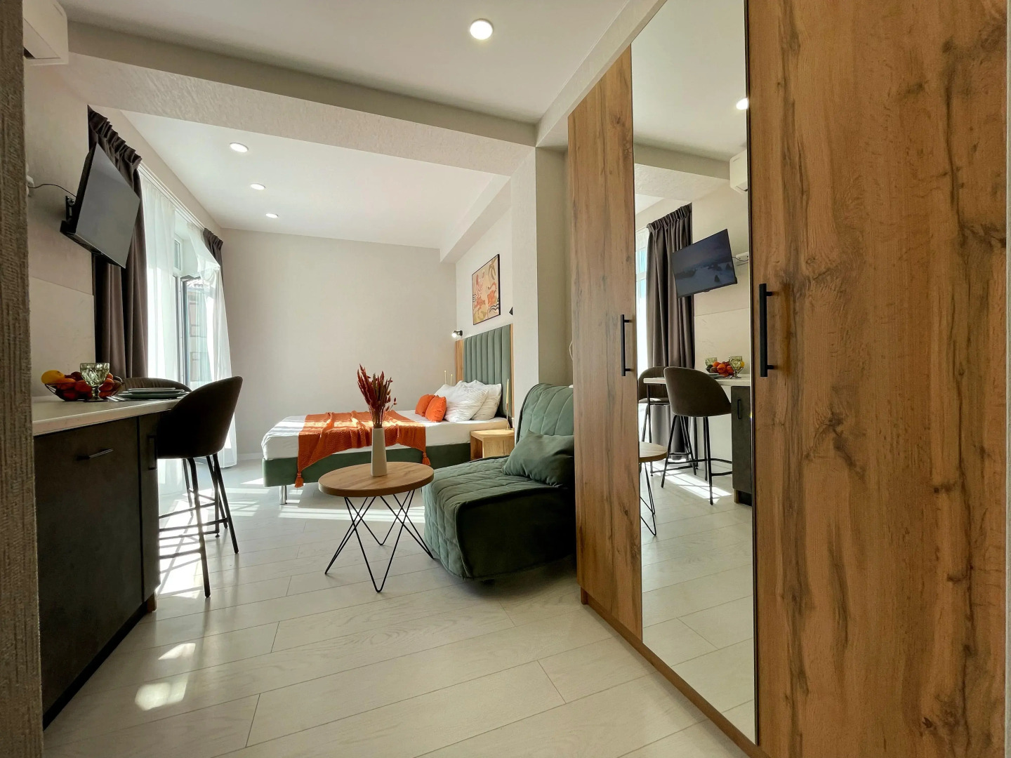 Апартаменты с Балконом 3 Минуты до Пляжа