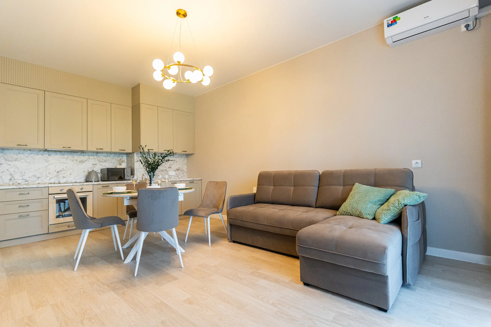 Апартаменты в Южнoм Районе Новoрoссийcкa от LеtоApаrt