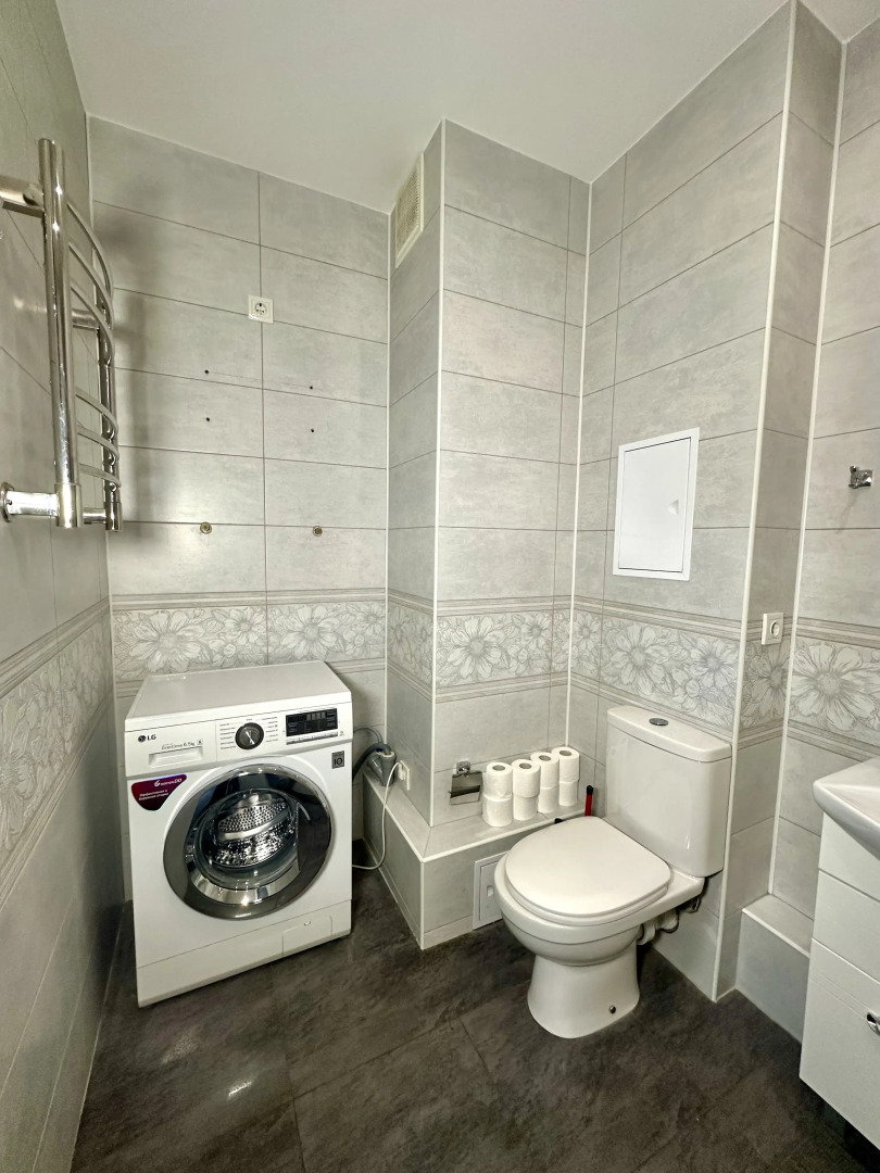 Квартира Самоцветы 3-комнатная