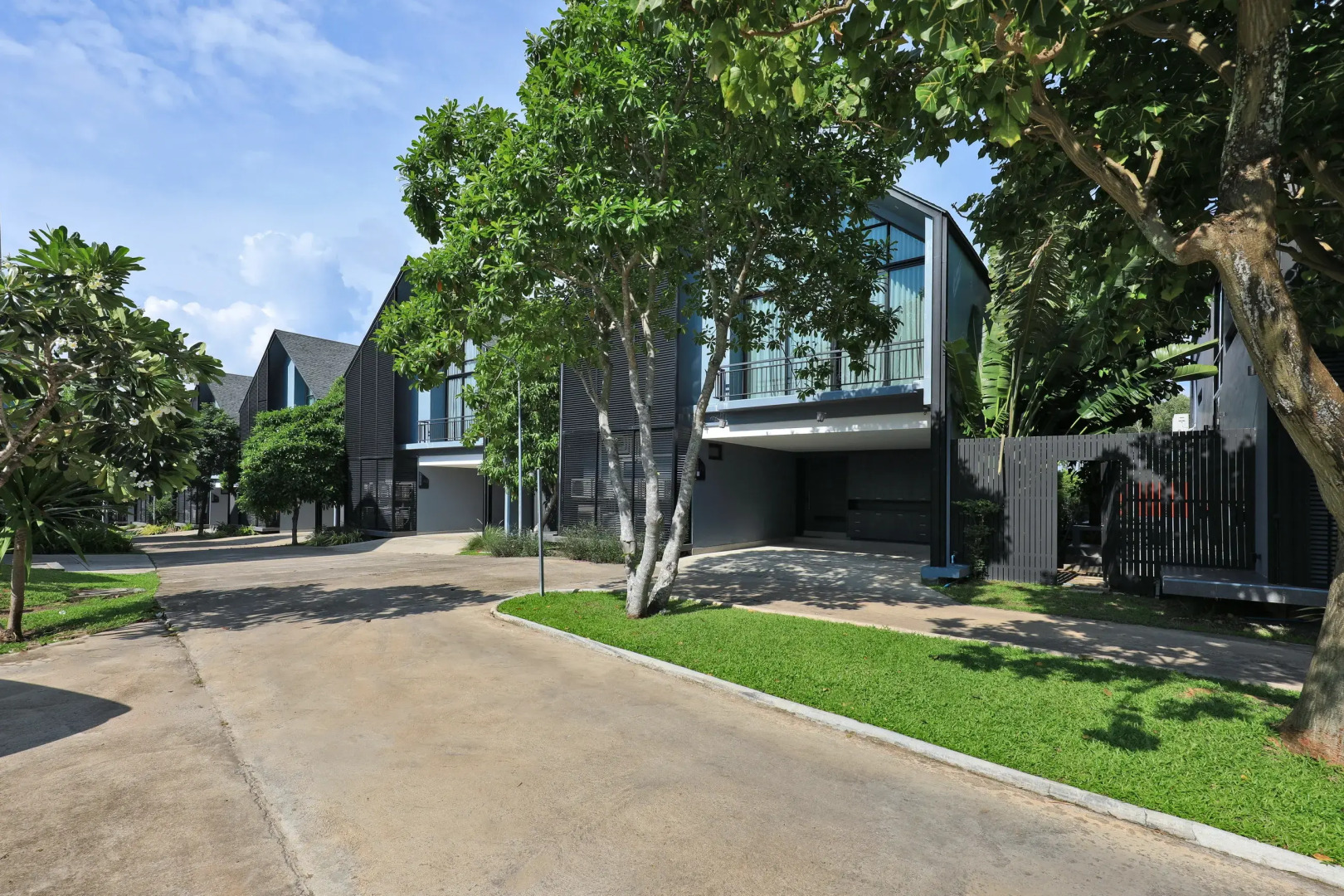 Вилла 3-комнатная с бассейном в 10 минут до пляжа Банг Тао GRN-A4