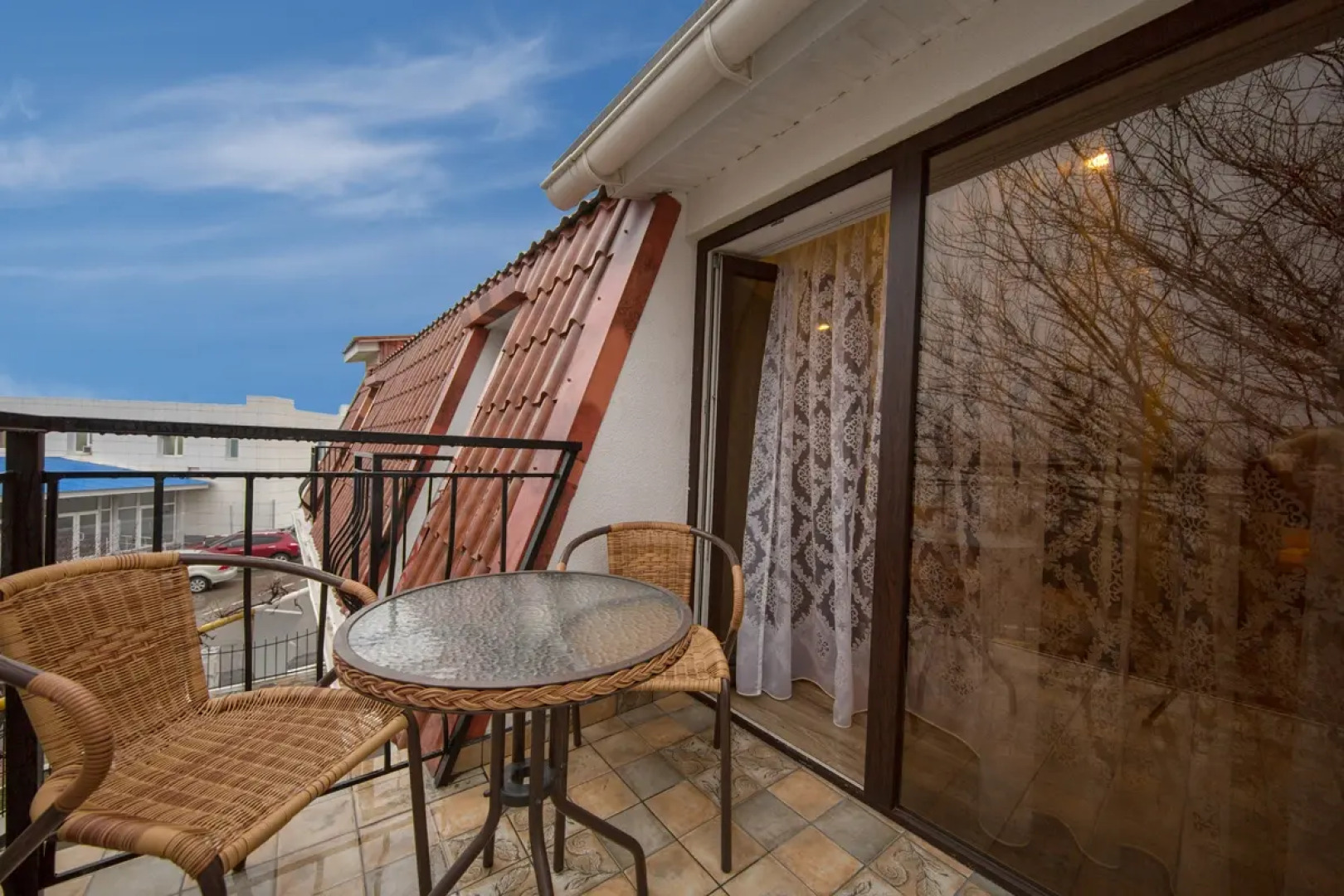 Отель Людмила