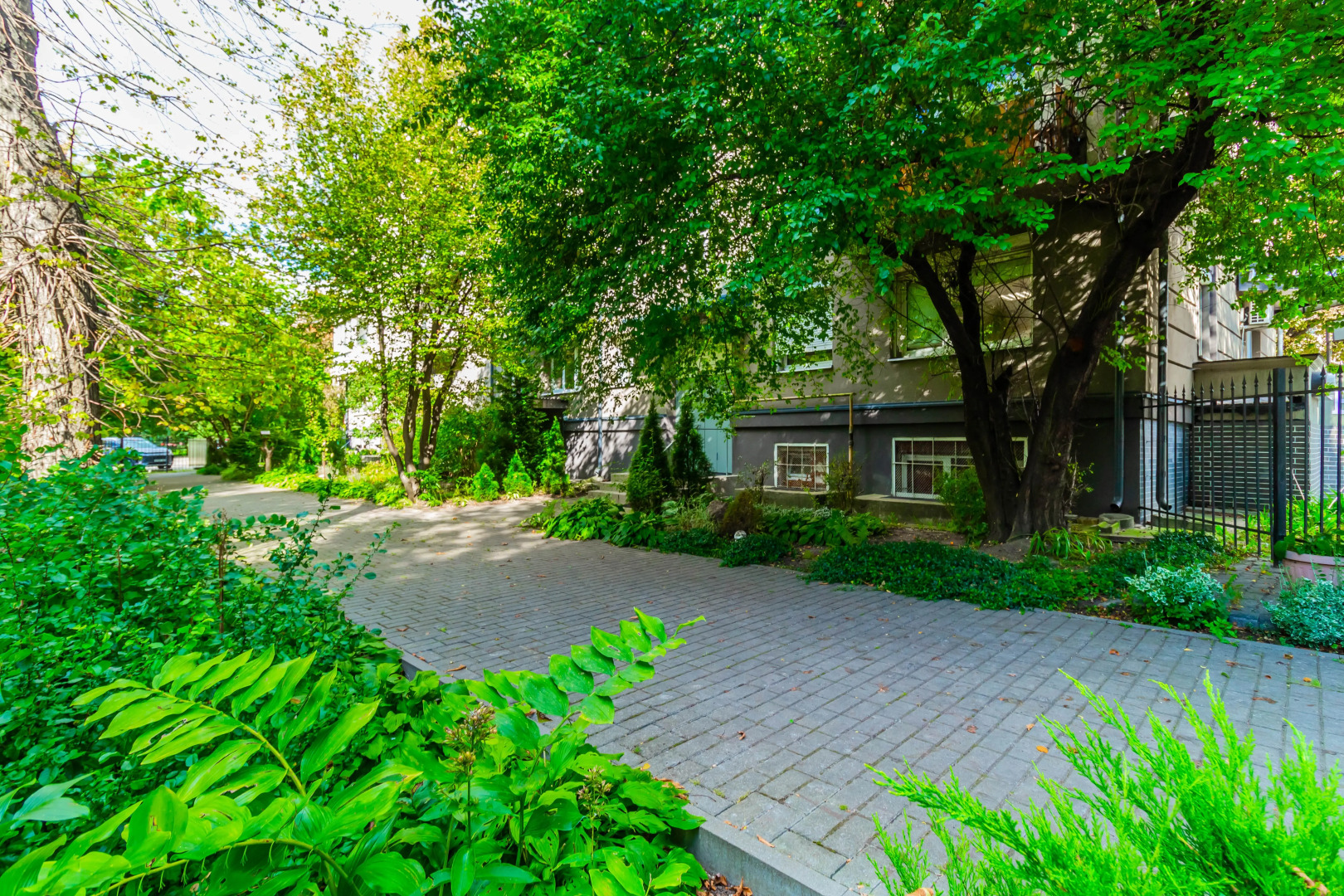 Апартаменты улучшенные в центре Гринн Сад