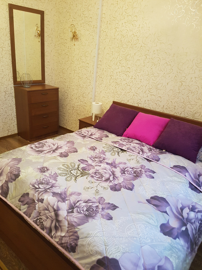 Квартира на Коммунальной 22а