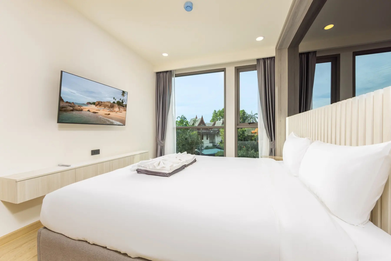 Apartment Ozone condo by TropicLook