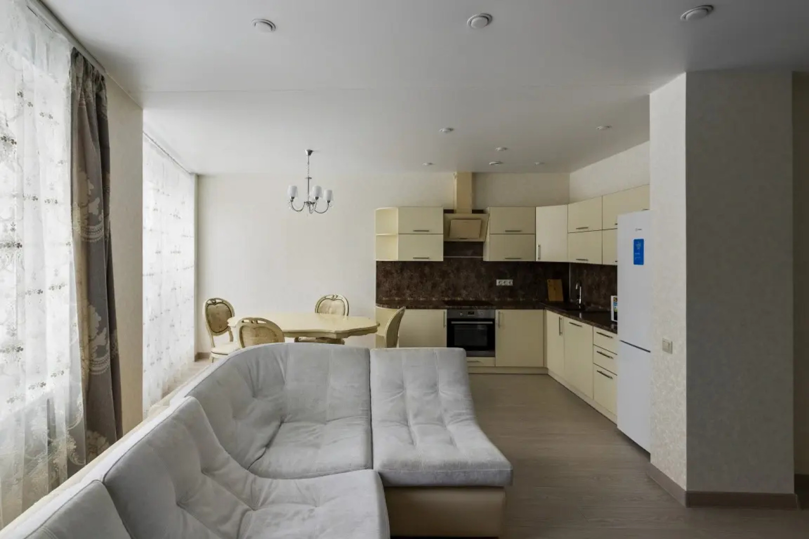 Квартира 4 MaxRealty24 Molodezhnaya 7/1