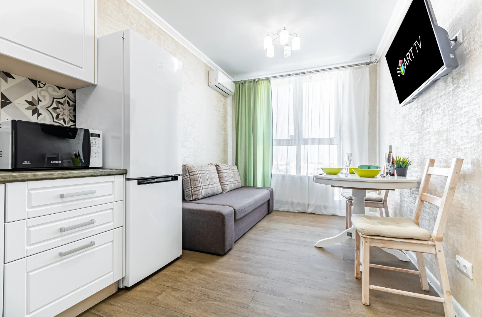 Апартаменты 2 Кровати Диван 6 гостей Центр Краснодара 22 Этаж Smart TV и Вид из Окна