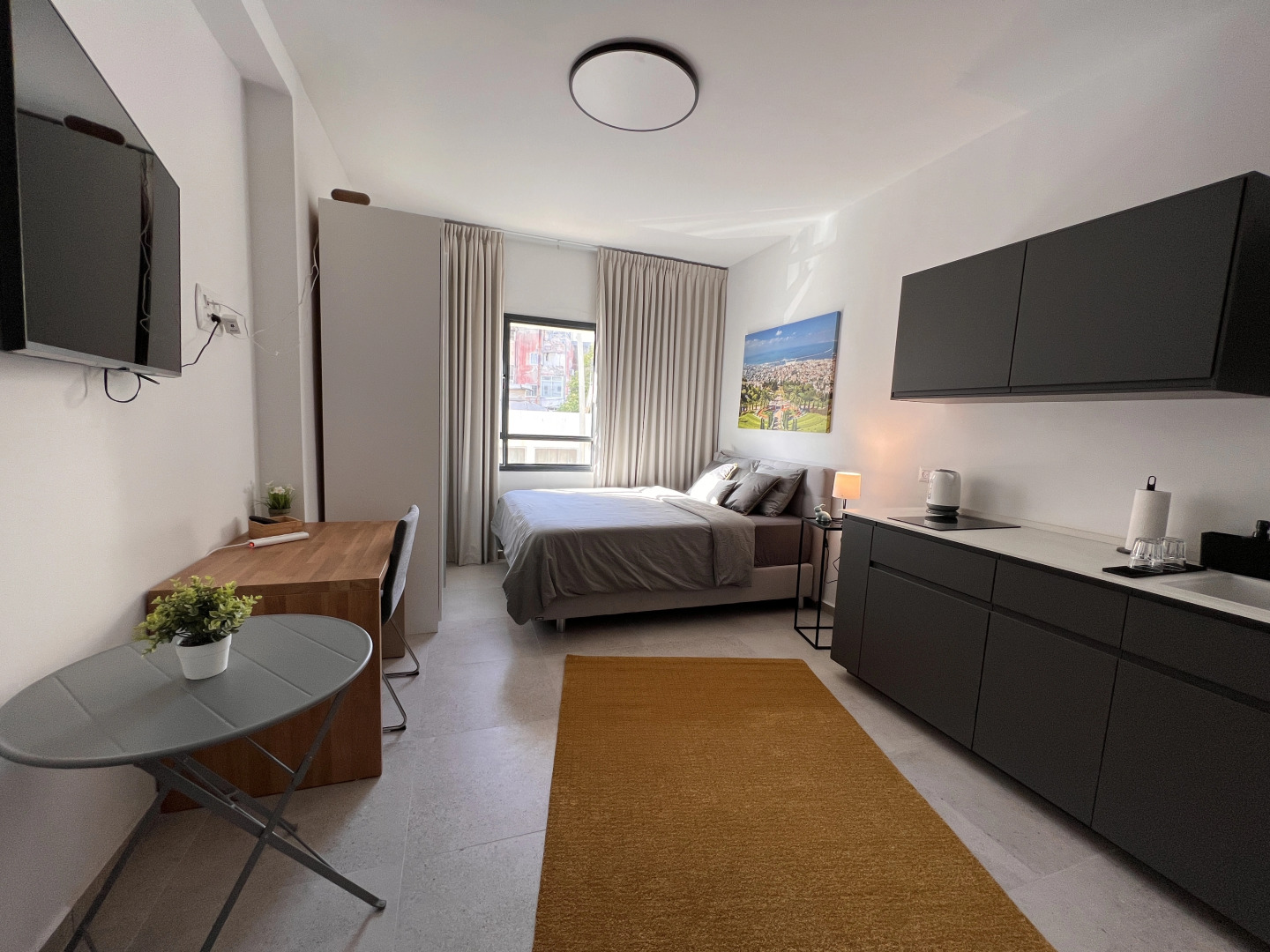 Апартаменты White Door Apartments