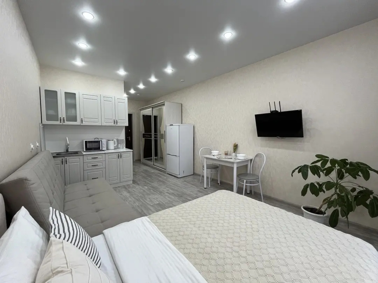 Апартаменты Unique Apart Латте у ГУФСИН и Казначейства на Мичурина 58/3