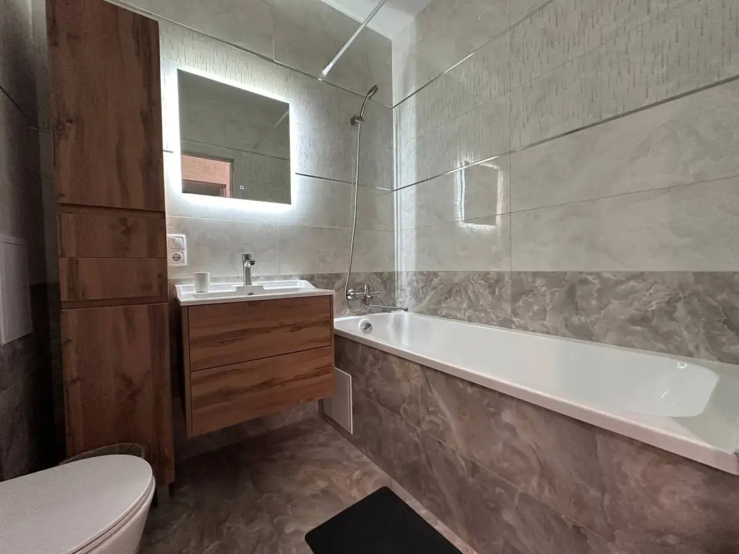 Квартира двухкомнатная 40 Лет Победы 51П у леса