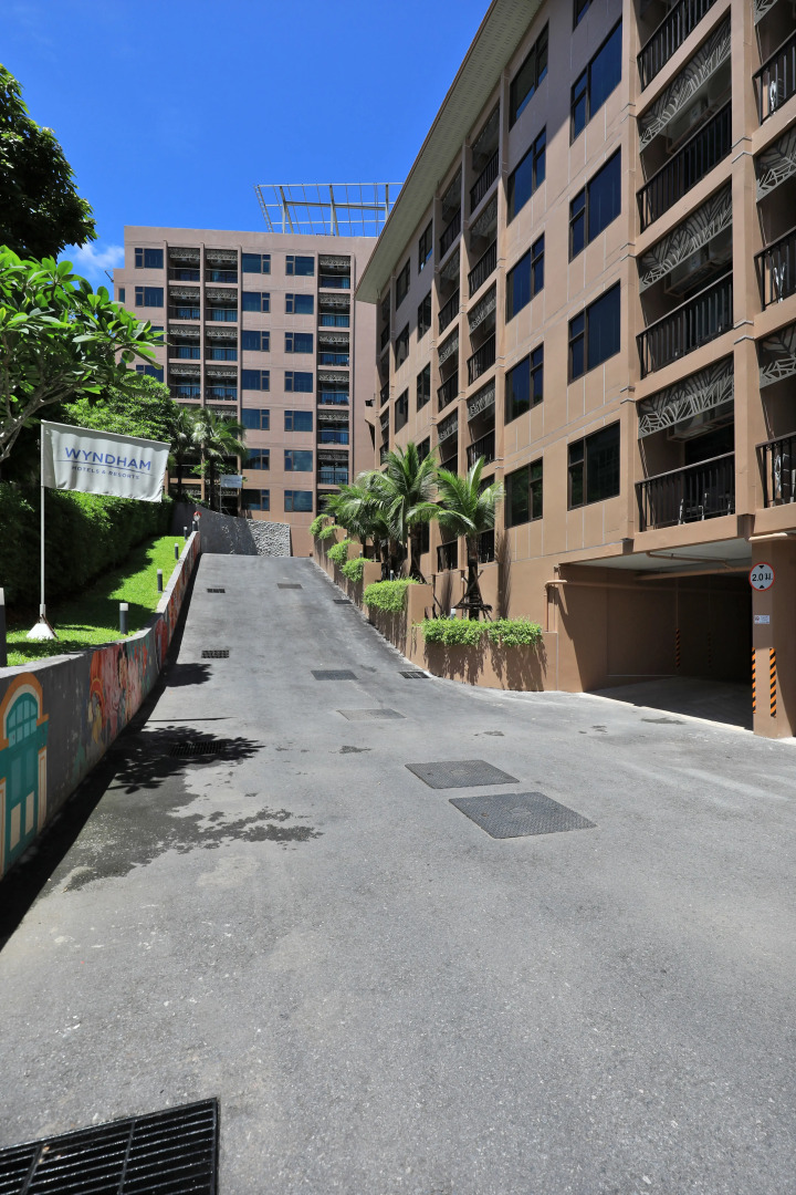 Апартаменты PRO-613 1 Спальня рядом с Пляжем Карон Стильный Интерьер и Балкон с видом на Море