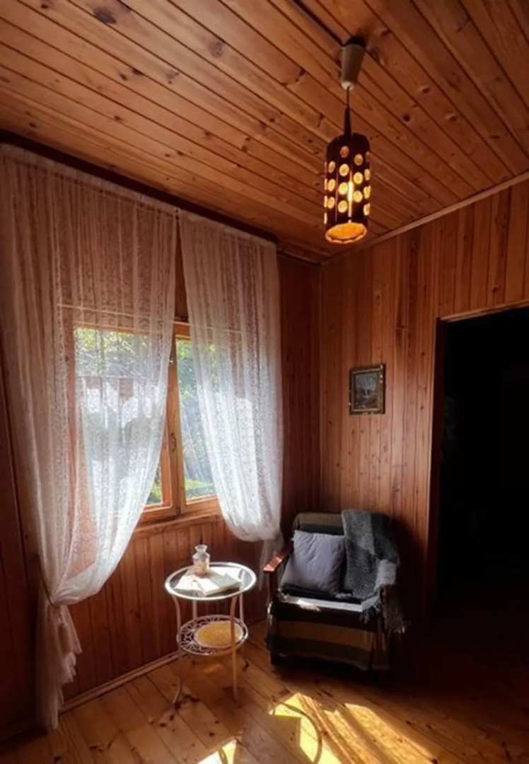 Частный дом четырехкомнатная дача, 95 м²