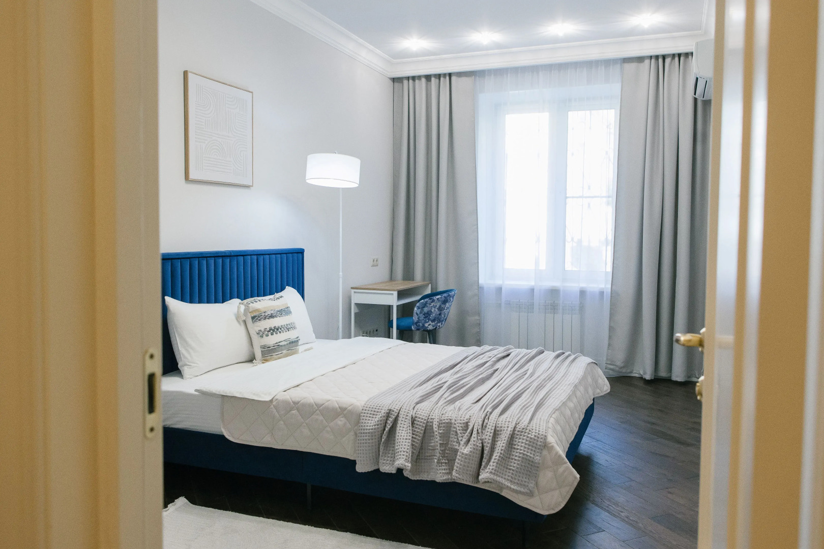 Квартира Большая трехкомнатная квартира с видом на Храм