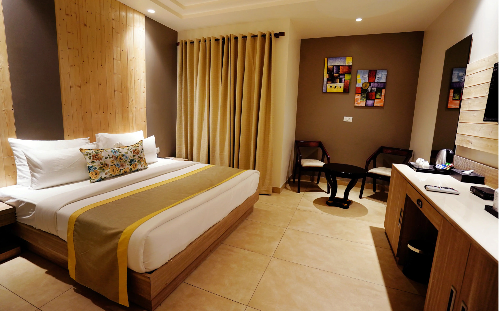 Отель Maplewood Premier