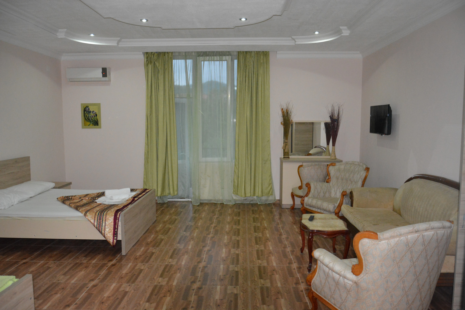 Отель Nine Brothers