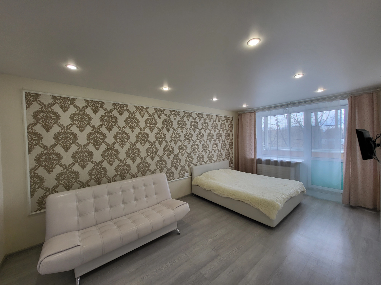 Апартаменты Карла-Либкнехта