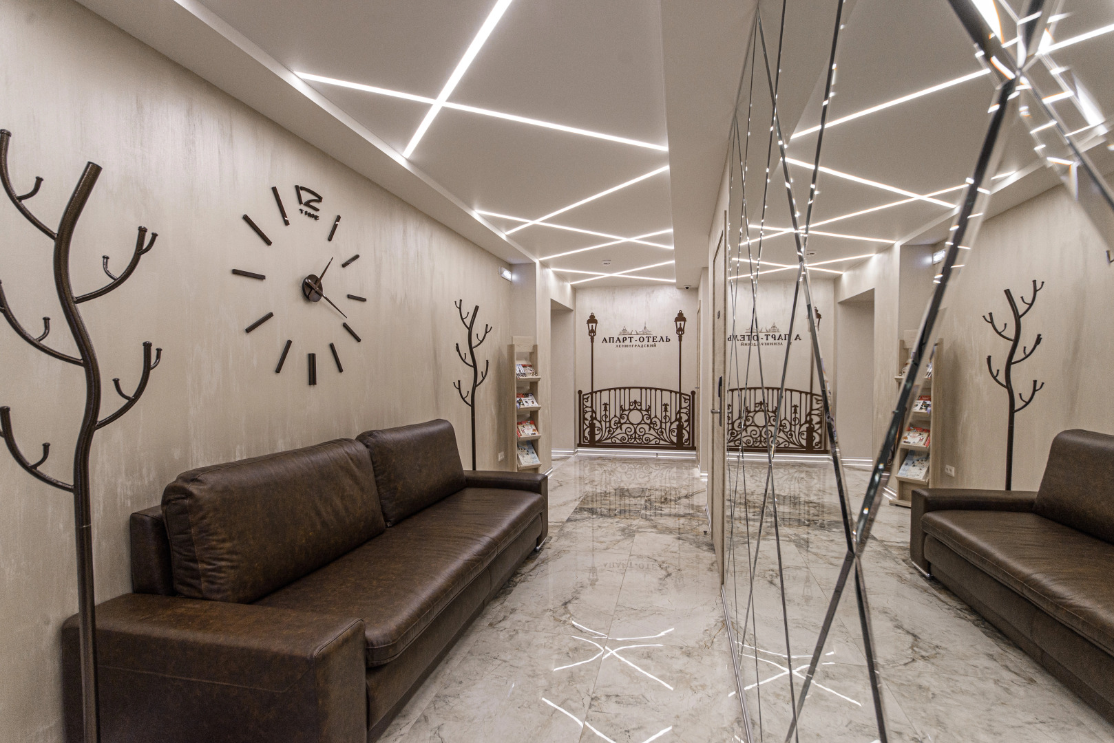 Отель Ленинградский