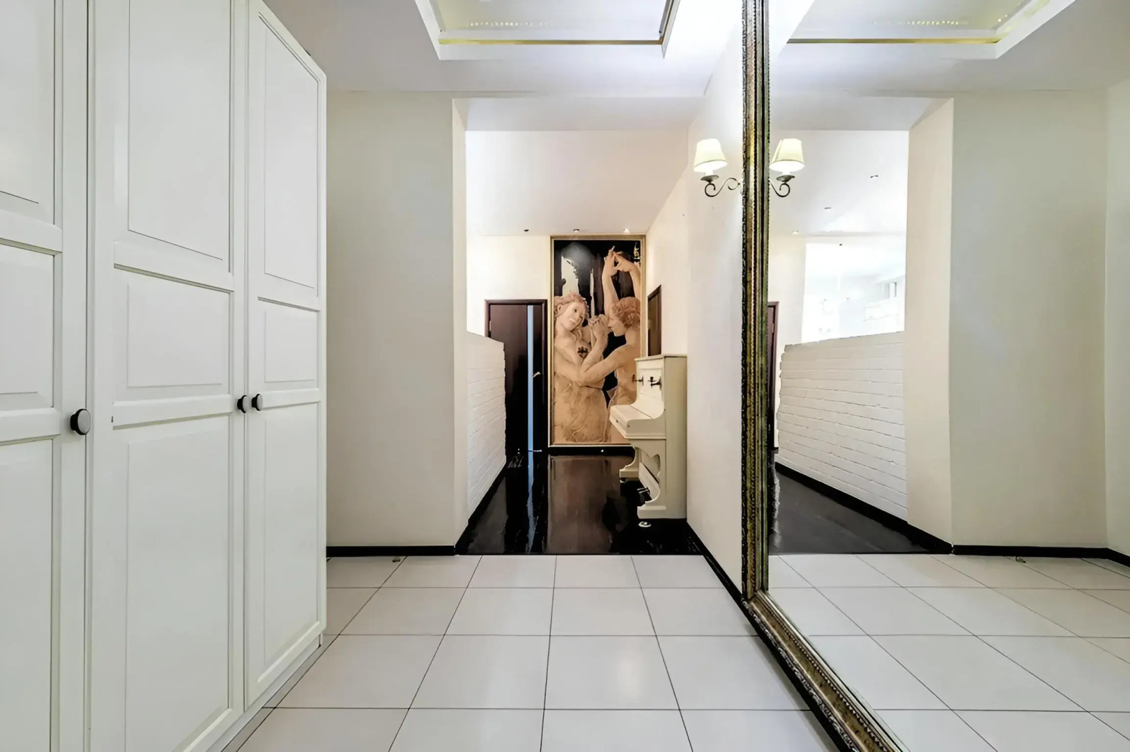 Квартира Двухкомнатная Классическая на Большой Красной 63