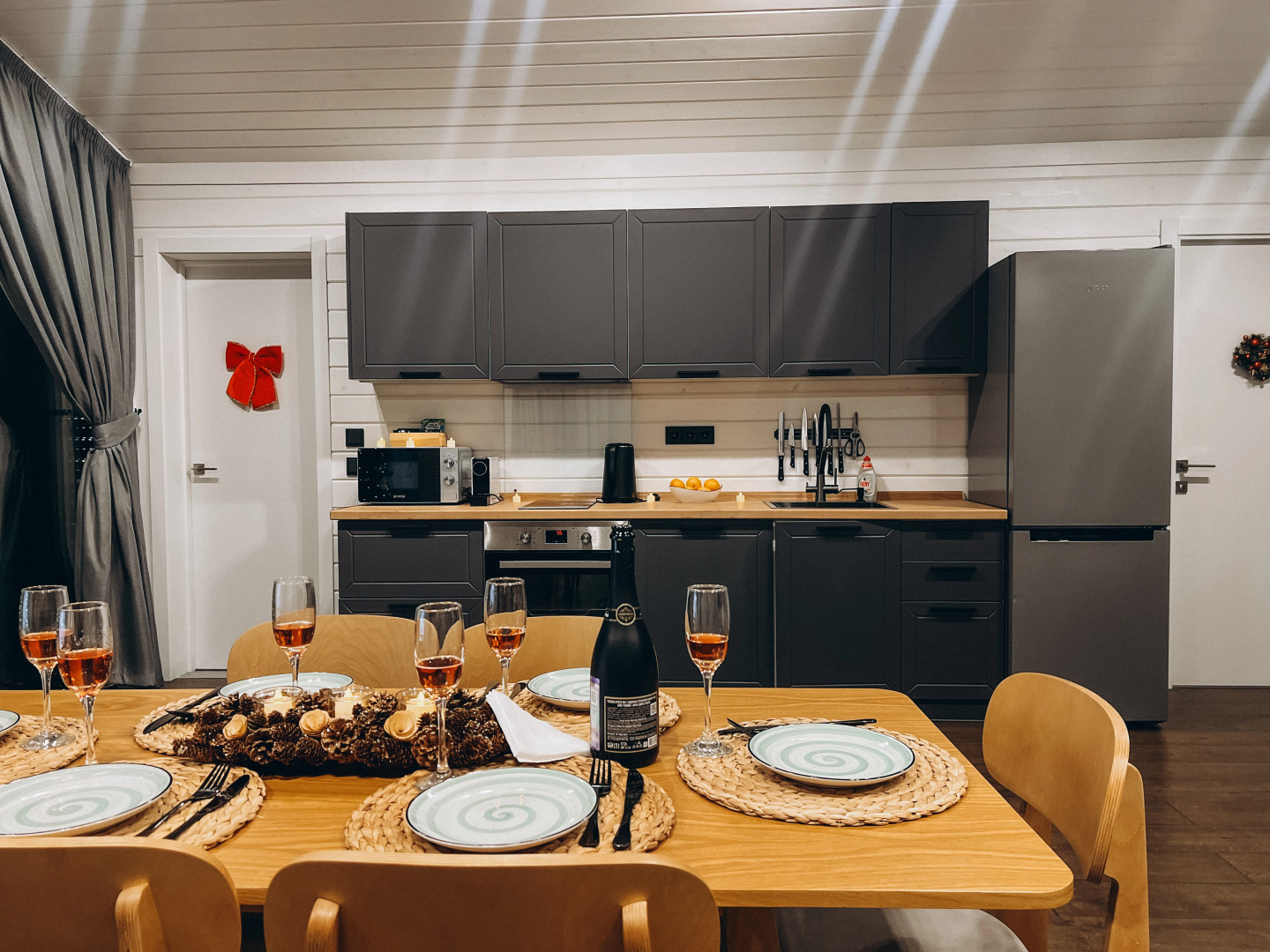 Частный дом с гриль-мангалом, сауной и большой террасой