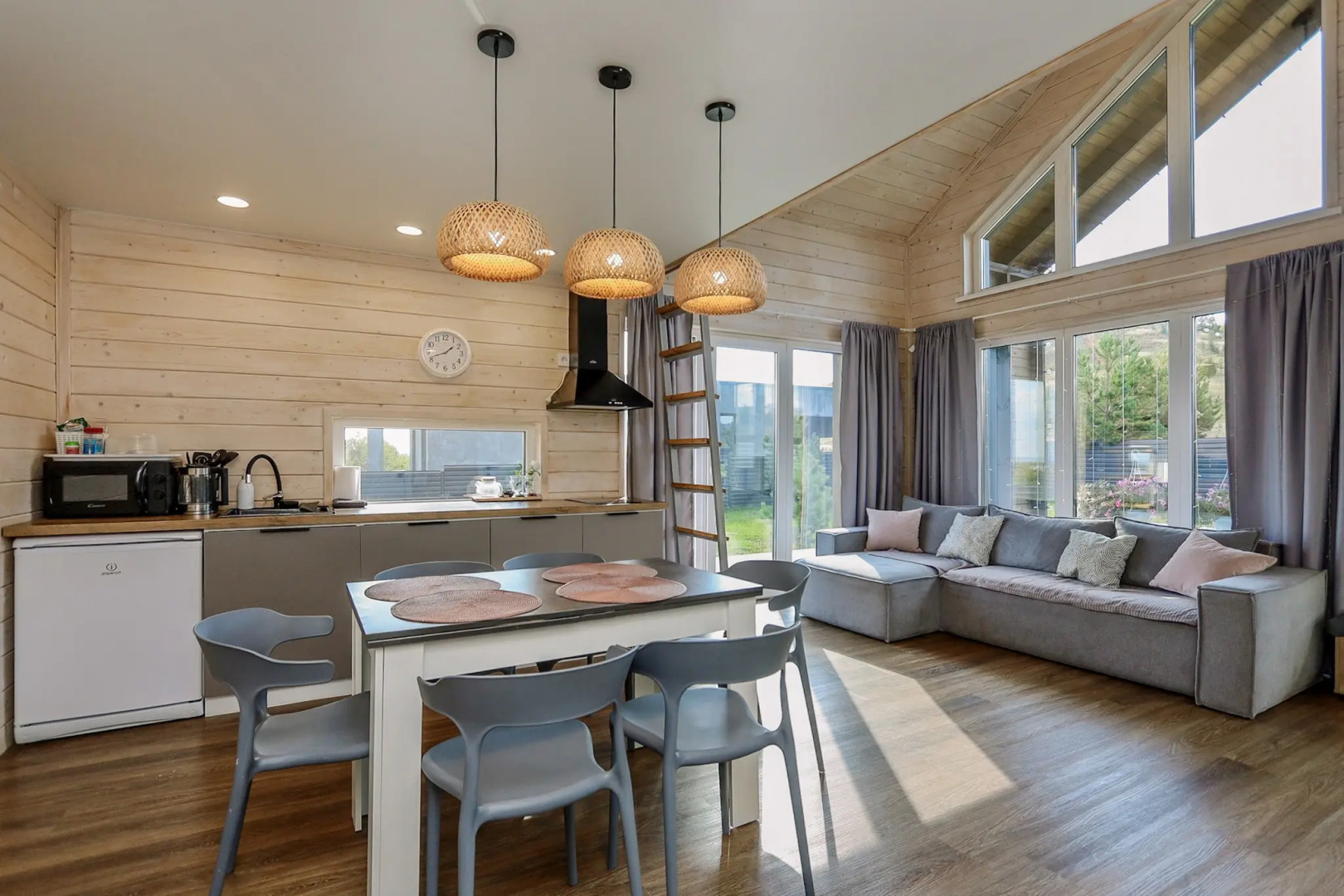 Частный дом Барн Хаус возле горнолыжного курорта Чекерил Уютно Ижевск