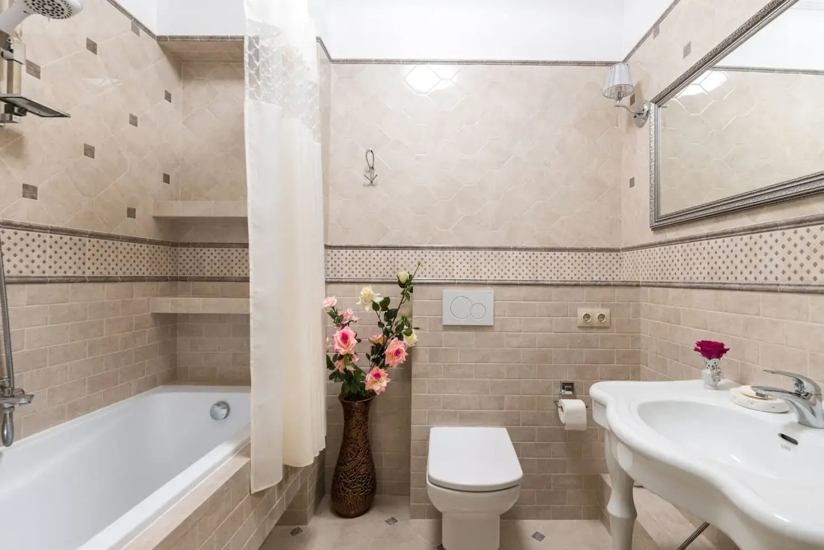 Апартаменты LetYourFlat "Hermitage Residence"