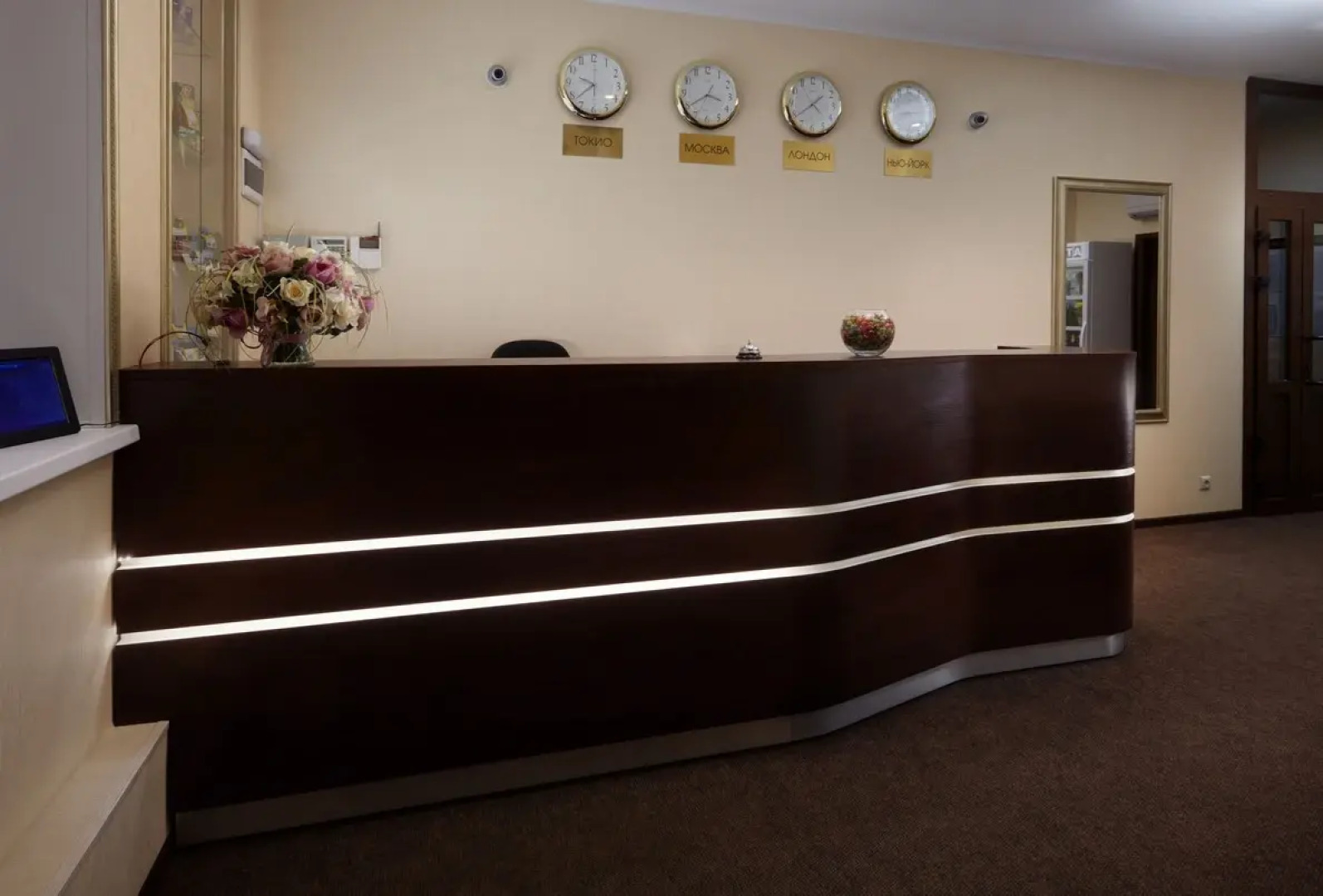 Отель Клевер