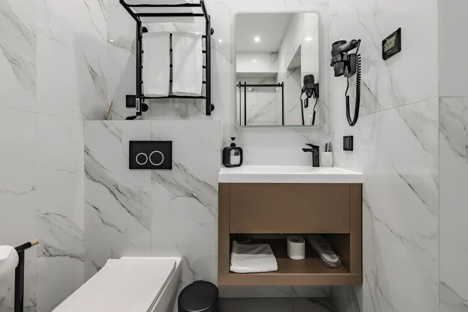 Апартаменты Ленина 217А с бассейном 2