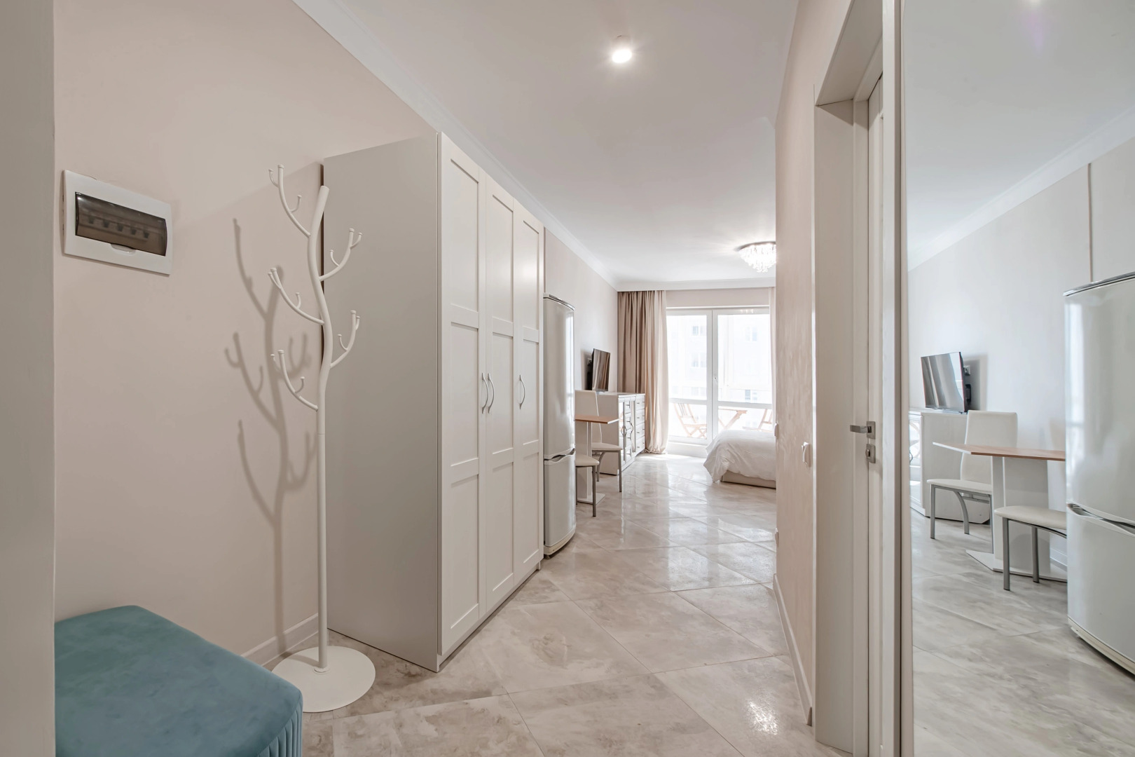 Апартаменты Студия у Станции Метро Грушевка