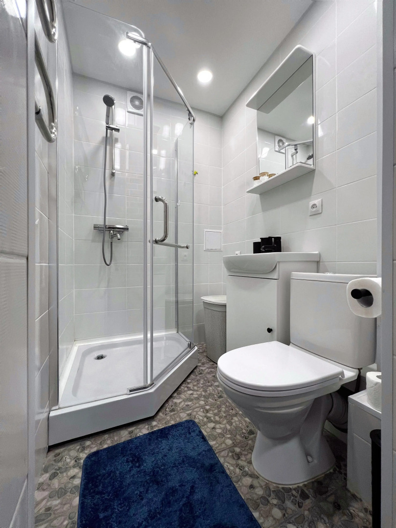 Апартаменты Granada Комфортная Евро-двушка в центре города с новым дизайнерским ремонтом