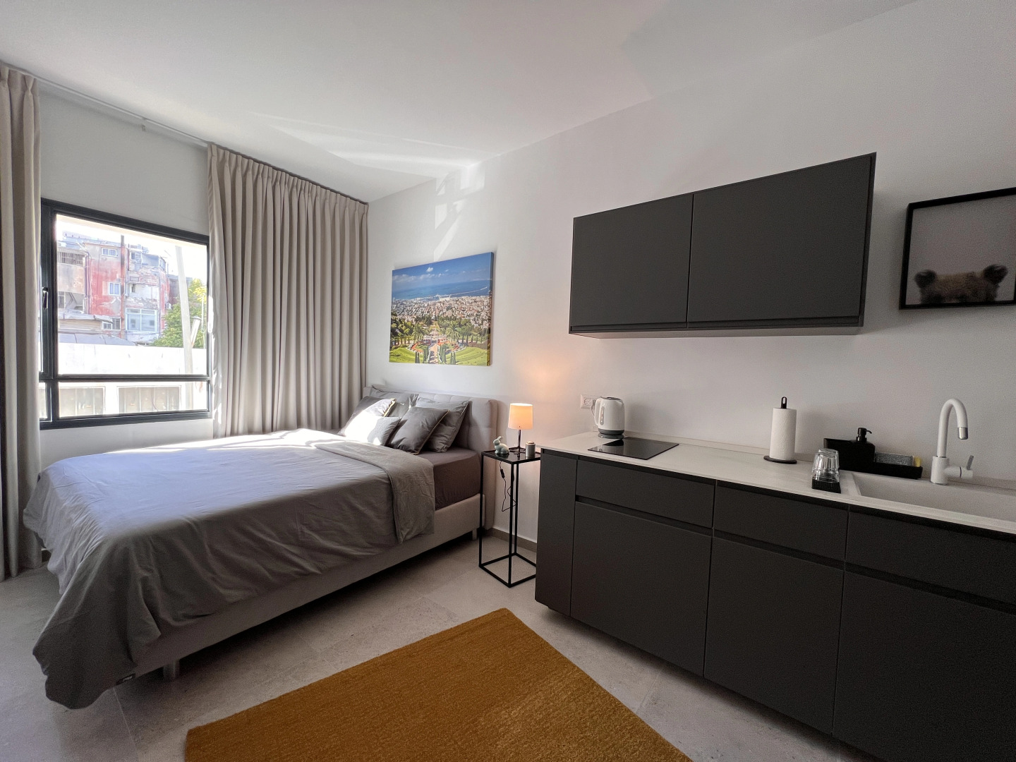 Апартаменты White Door Apartments