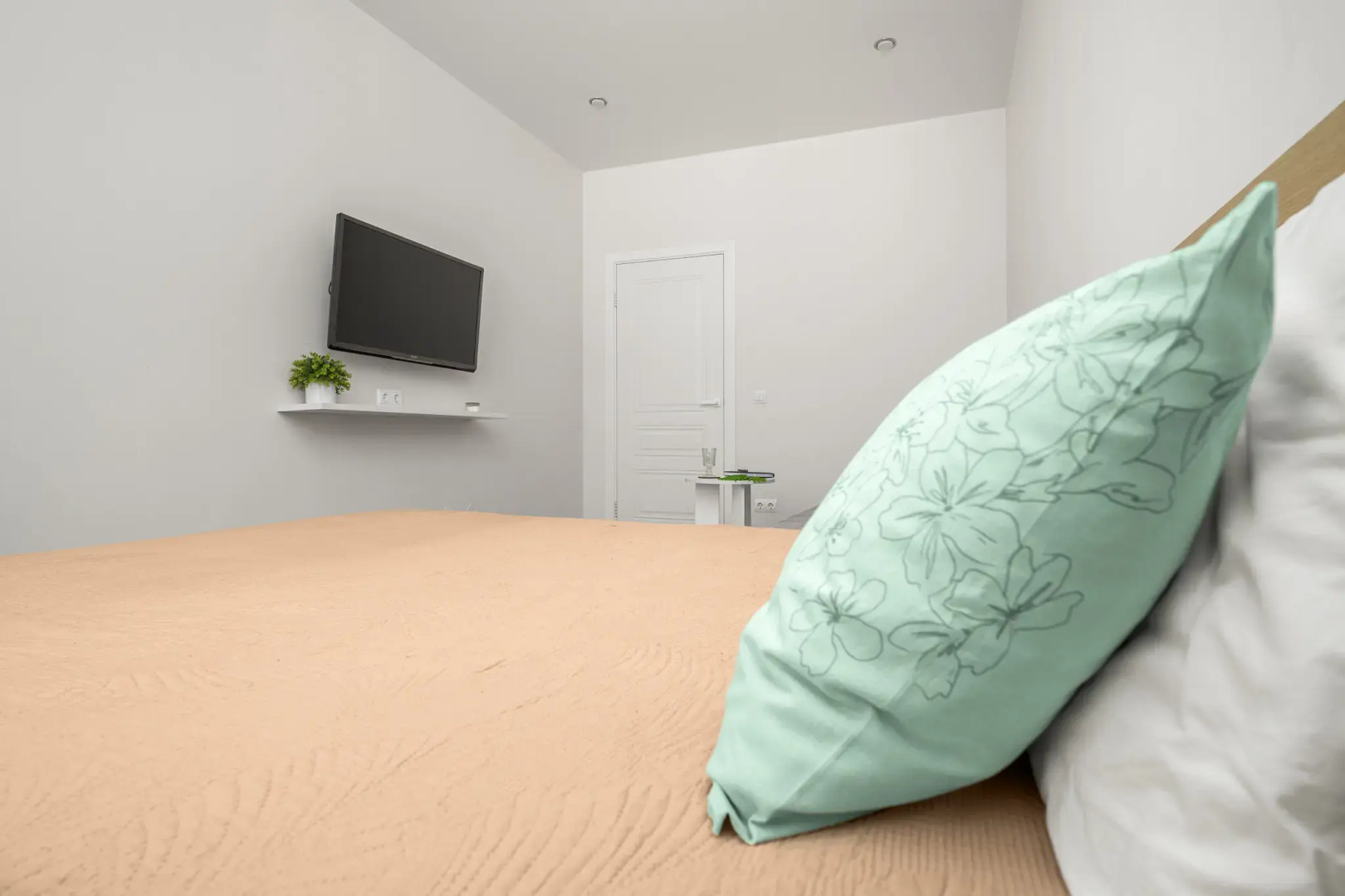 Квартира на Евгении Жигуленко 13/2