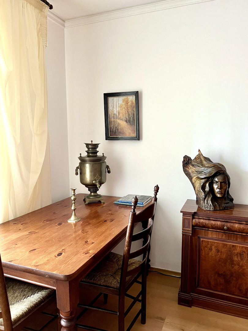 Квартира Комфортная Трехкомнатная в Самом Центре