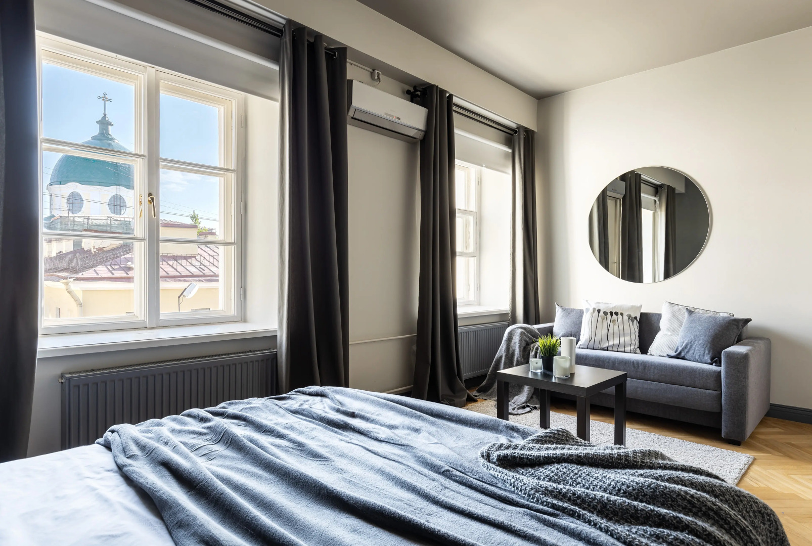 Апартаменты Двухуровневые Little Italy 140 кв.м с видом на собор