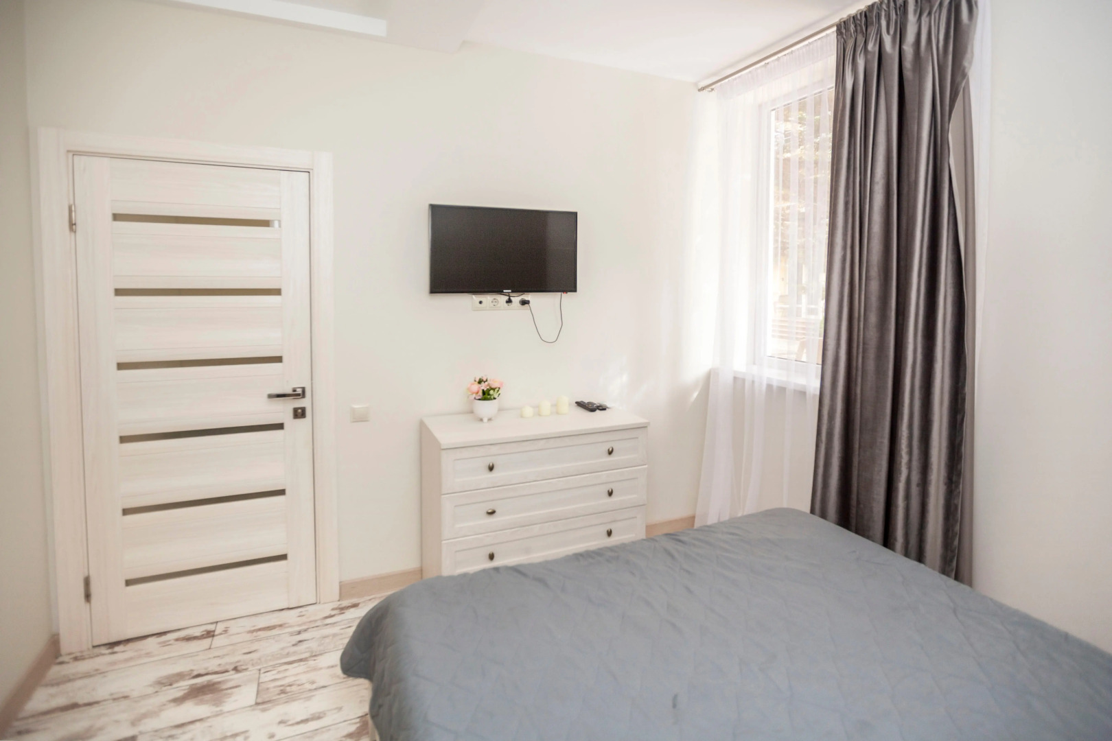 Апартаменты У Моря С Бассейном в ЖК Солнечный апр12