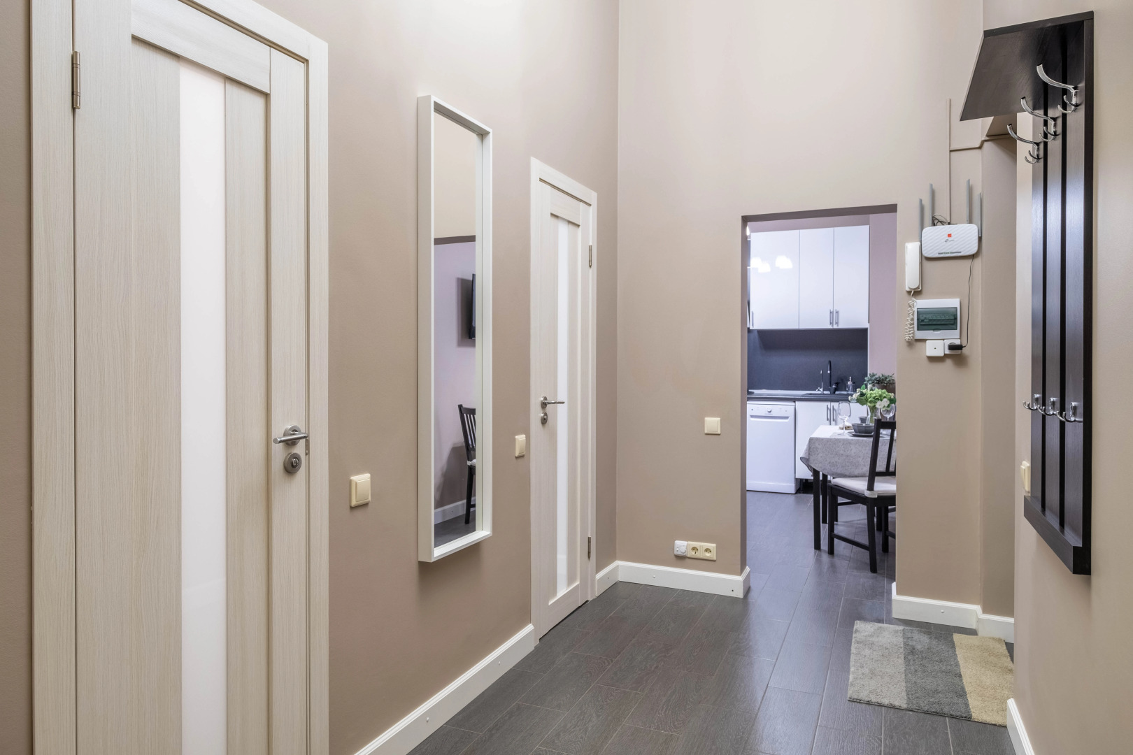 Апартаменты на Караванной