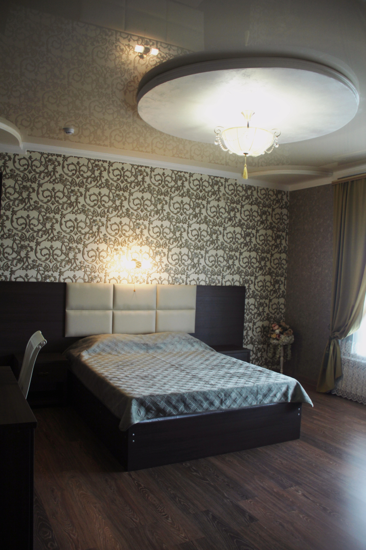 Моцарт Холл