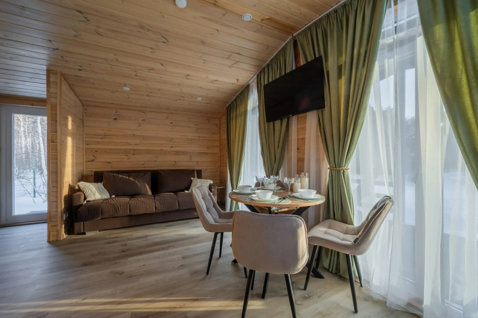 Глэмпинг Дубровские просторы