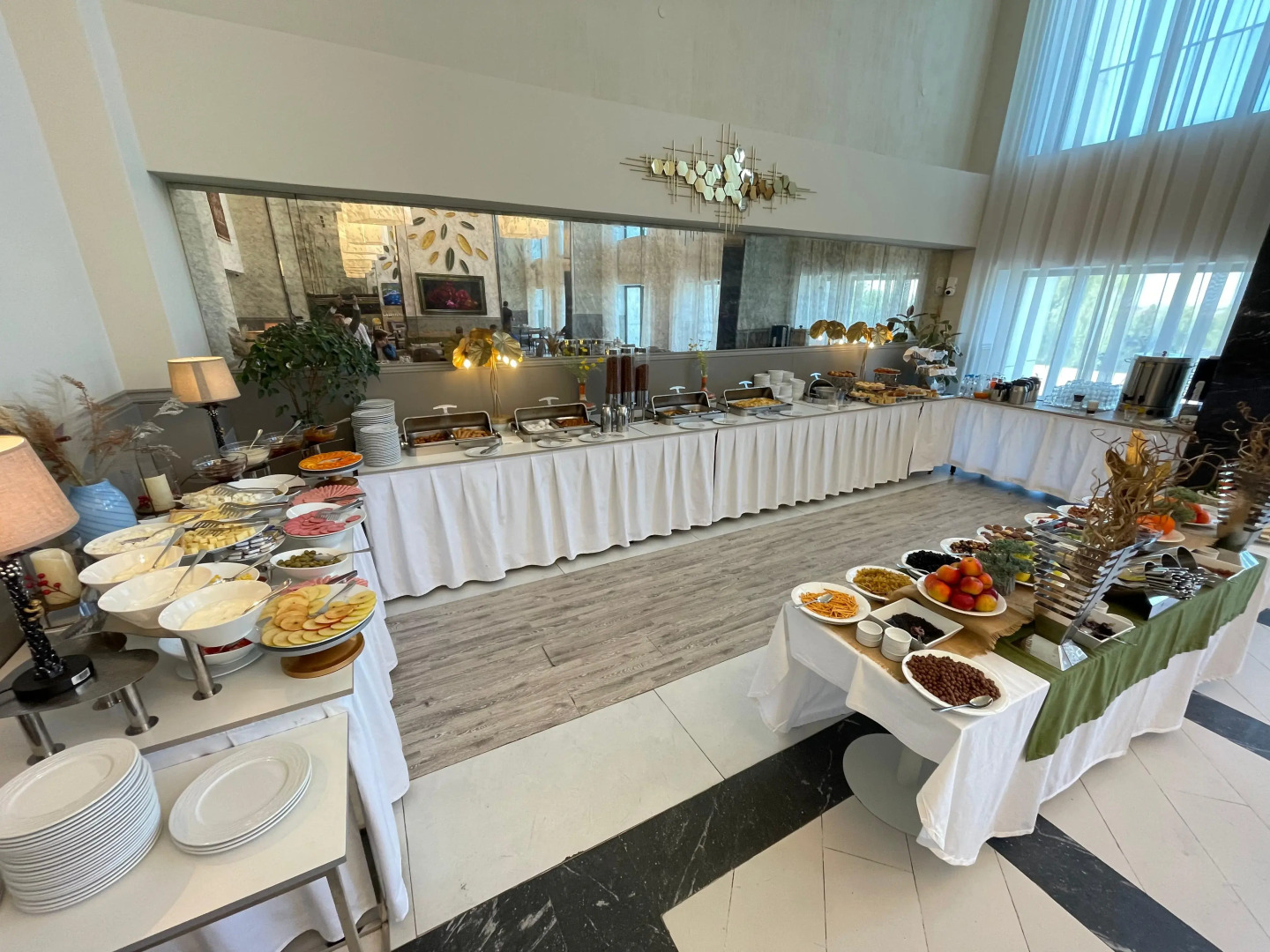 Отель Arena Grand