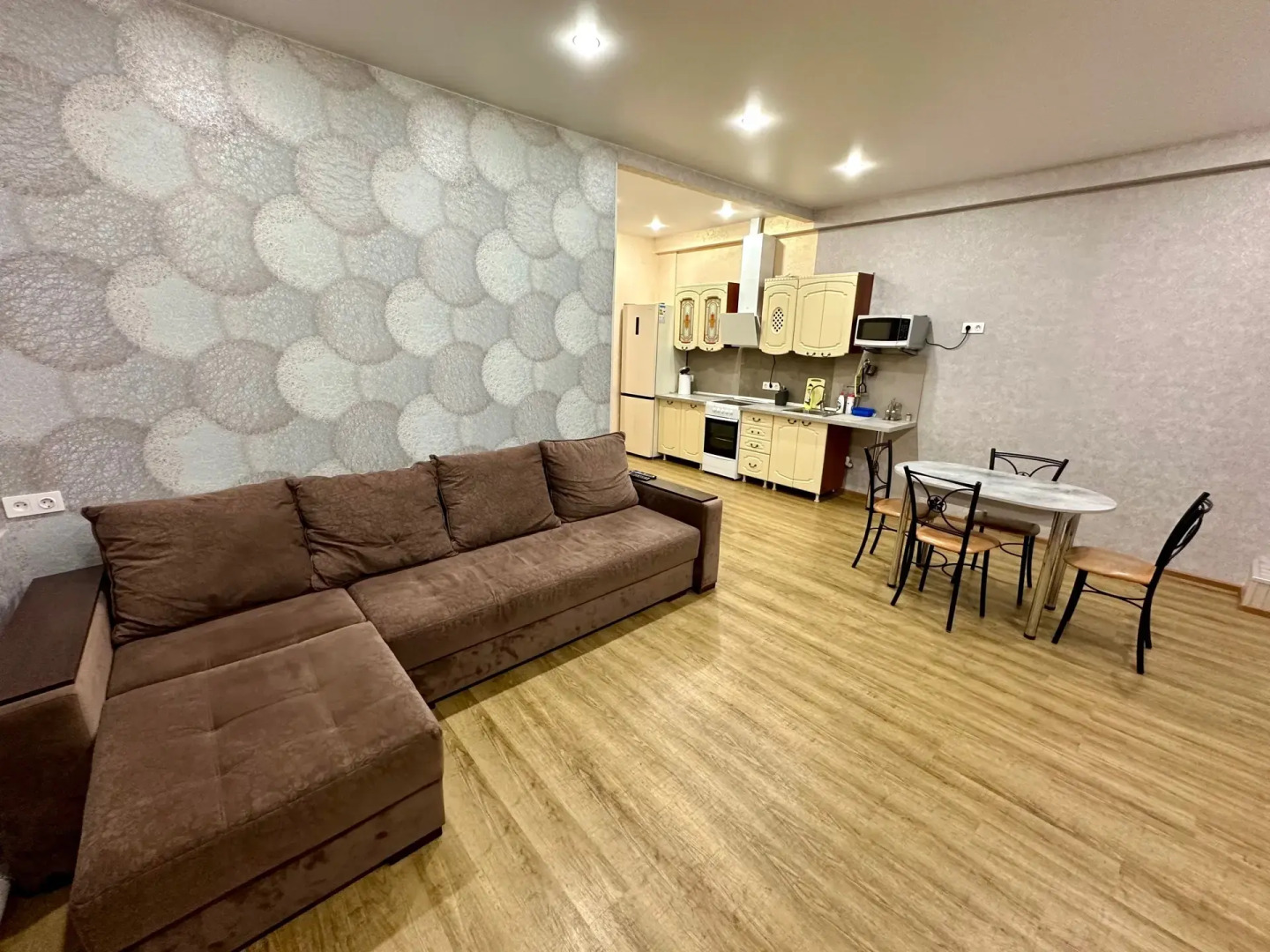 Апартаменты Трёхкомнатные Ужурская День & Ночь 6