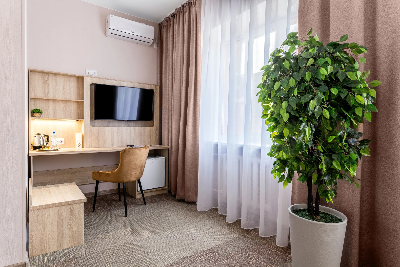 Отель Cronwell Ника Центр