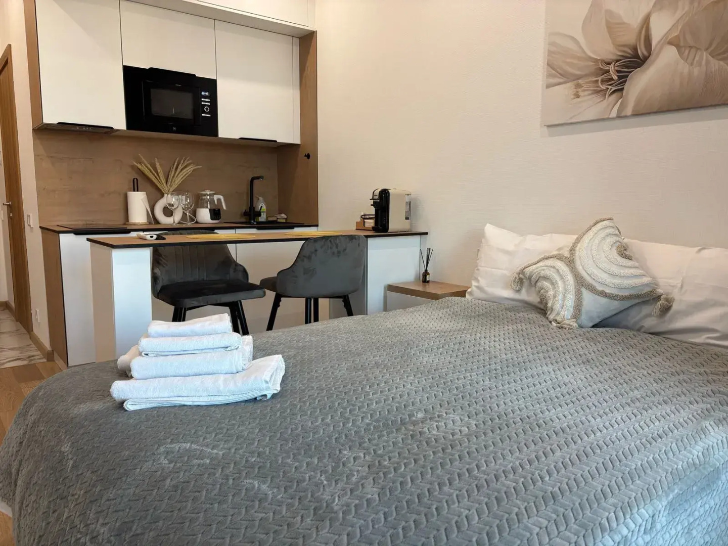 Апартаменты - студия у моря 521