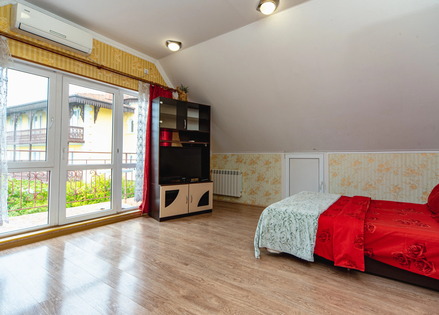 Апартаменты У камина