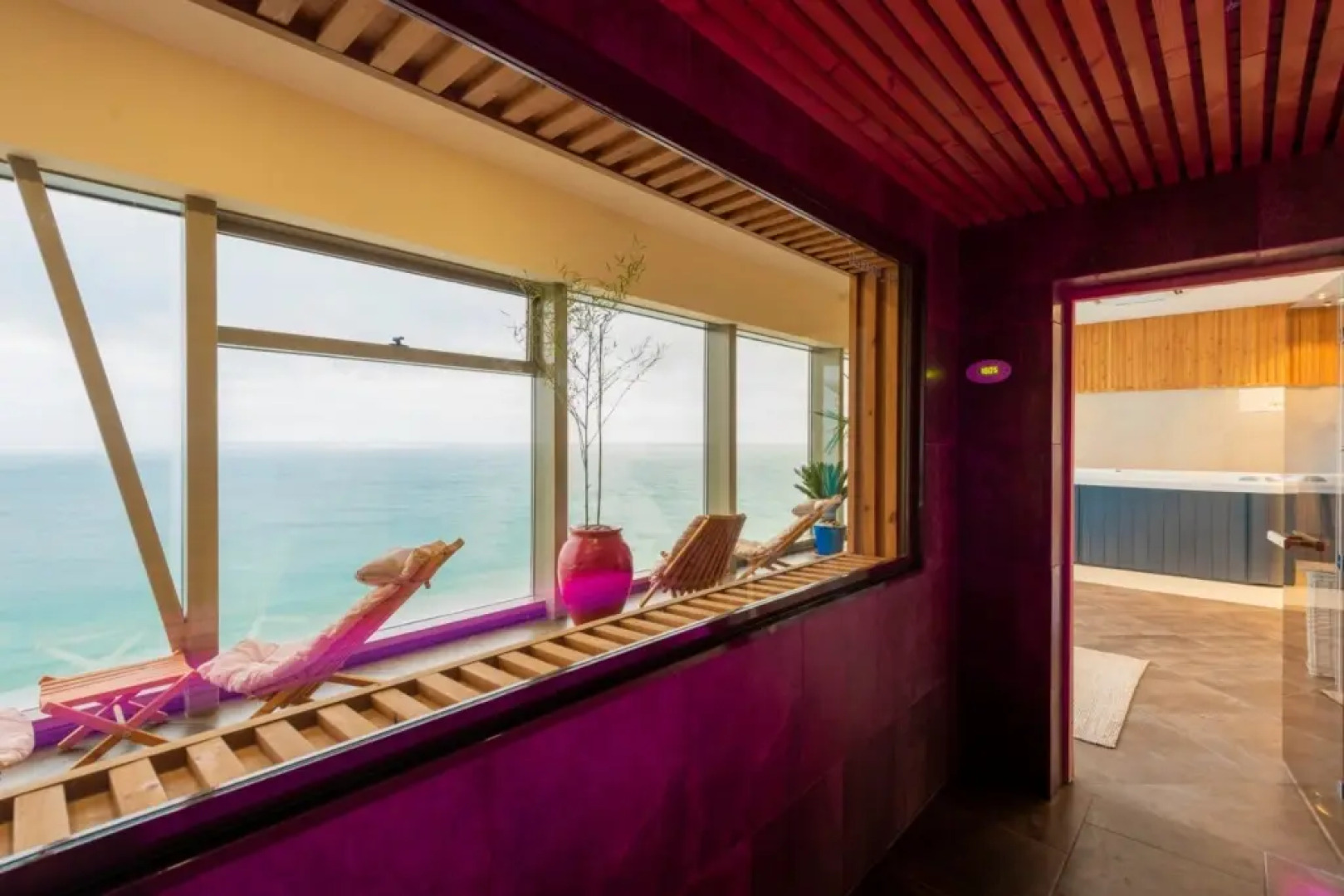 Отель Утёсов