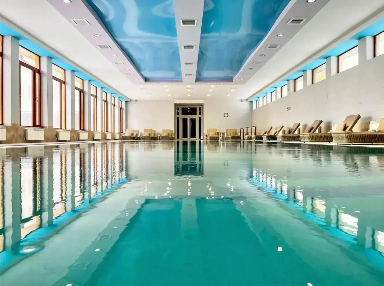 Отель Hotel Russia