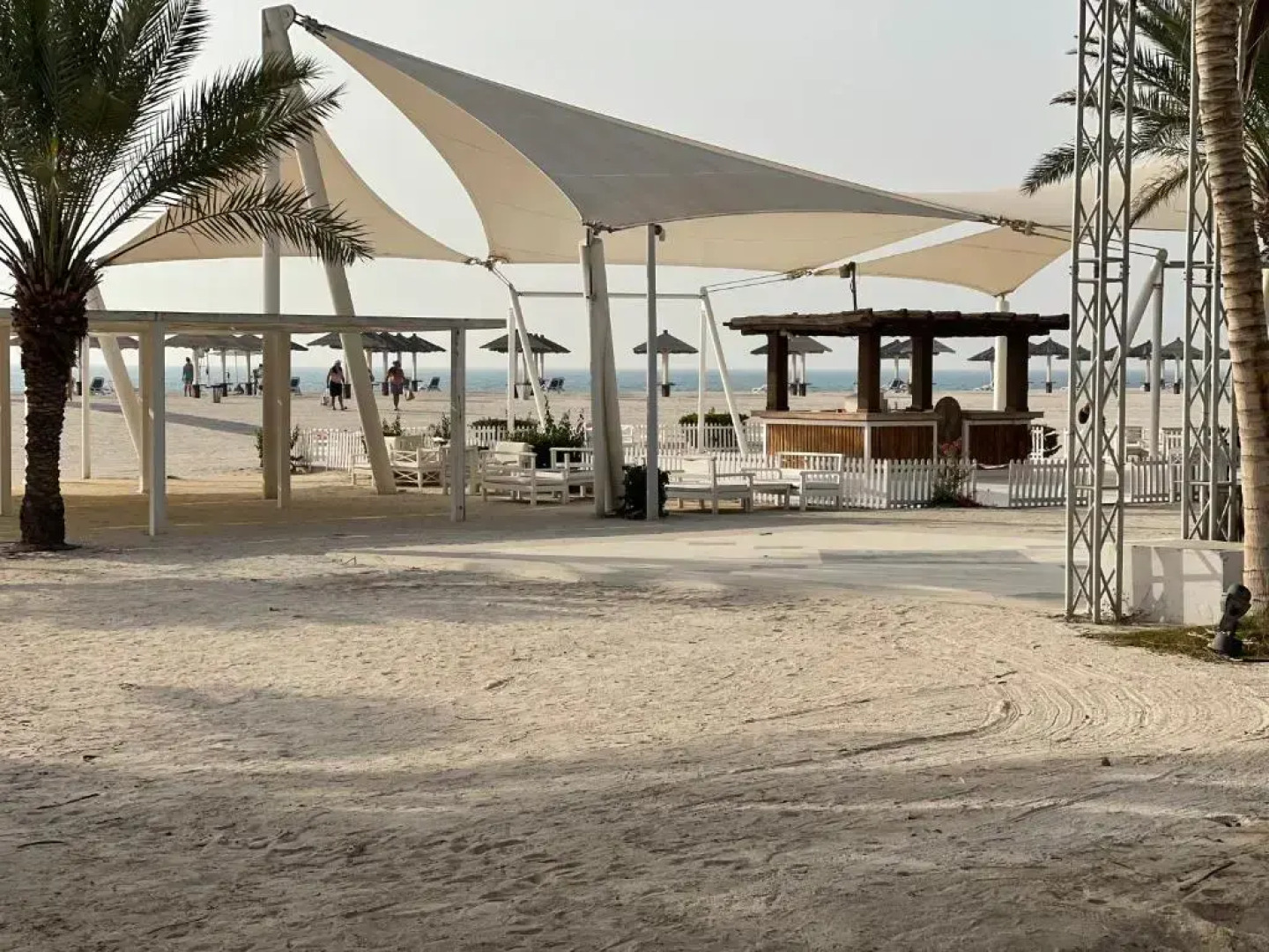 Апарт-отель Al Hamra Palace At Golf&Sea