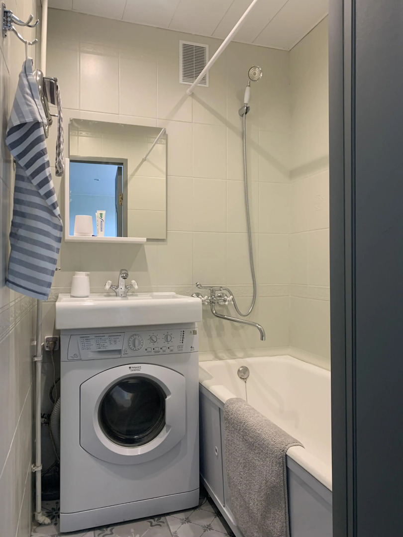 Апартаменты квартира с видом в центре Петергофа