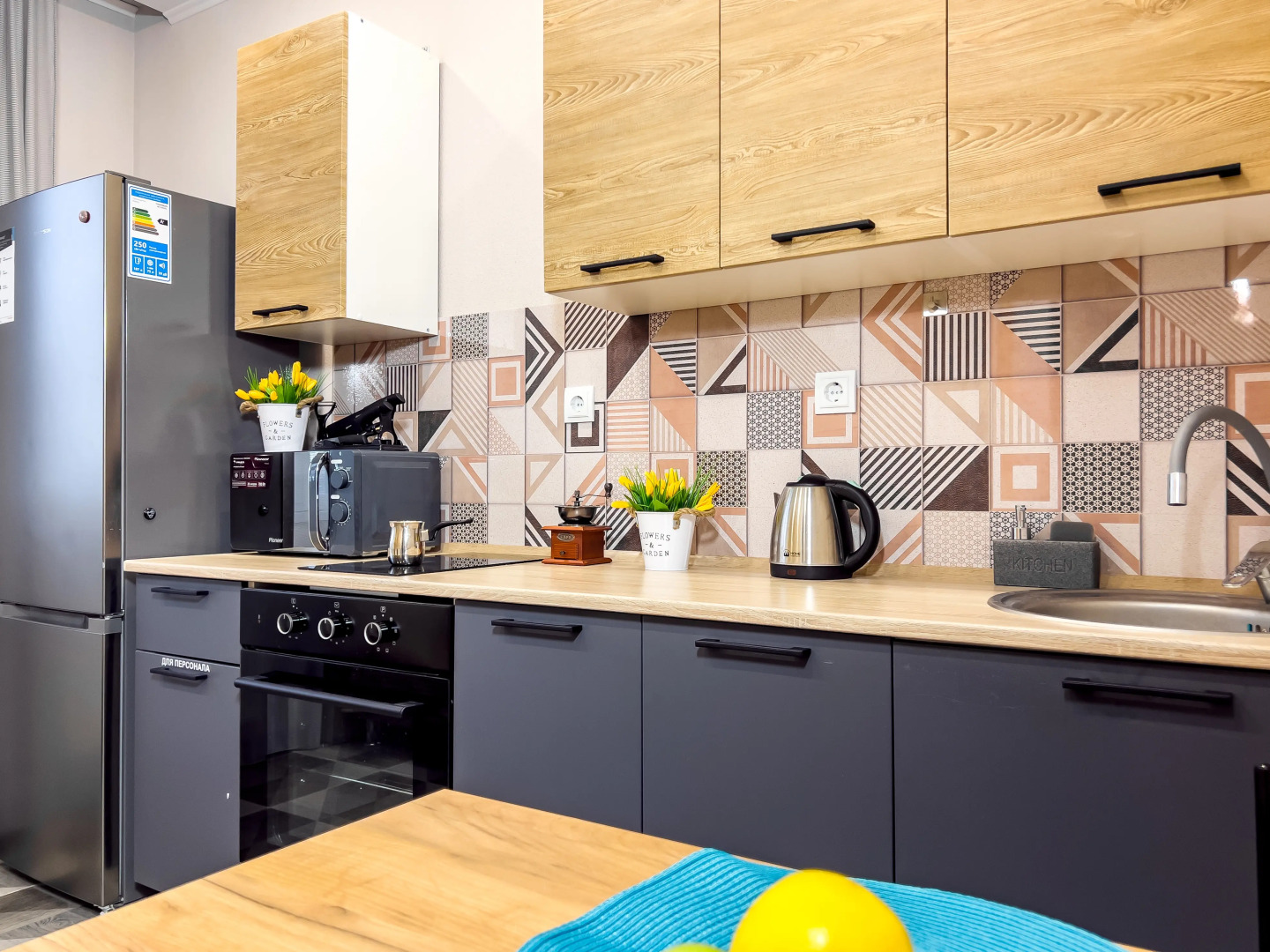 Апартаменты еЖИВИка Автомобилистов 13