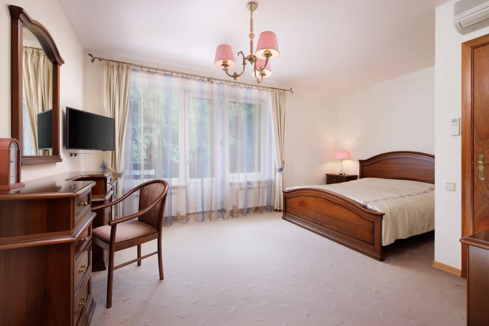 Отель Белалакая